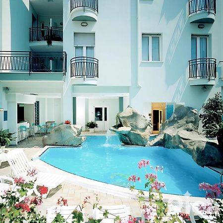 Residence Le Vele Каттолика Экстерьер фото